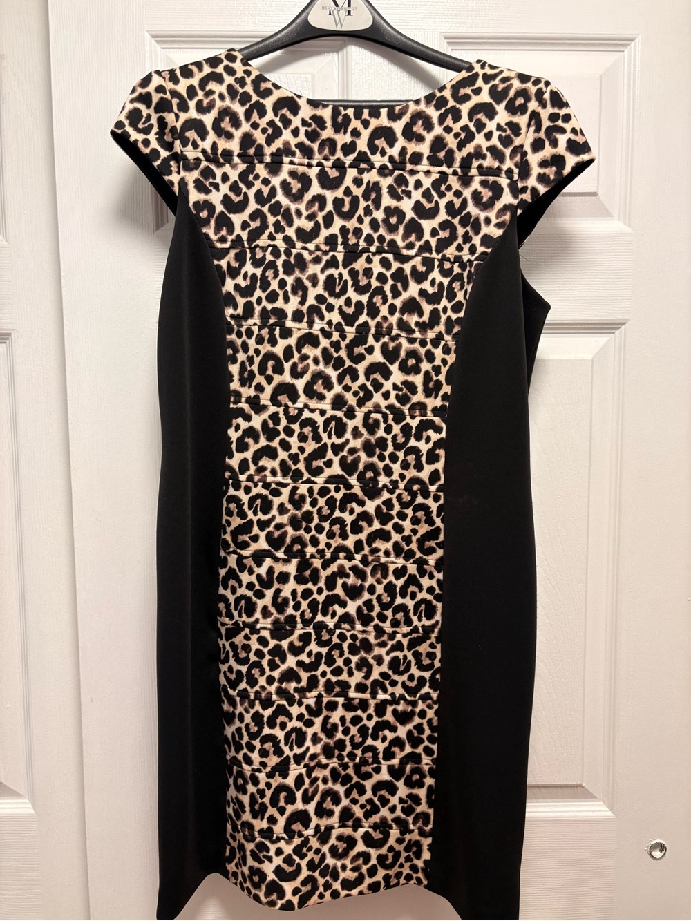 Sandra Darren Leopard Print and Black Cap Sleeve Sheath Dress